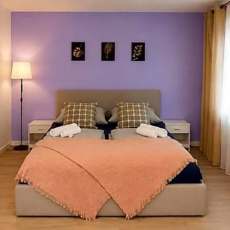 Corner אכסניה *